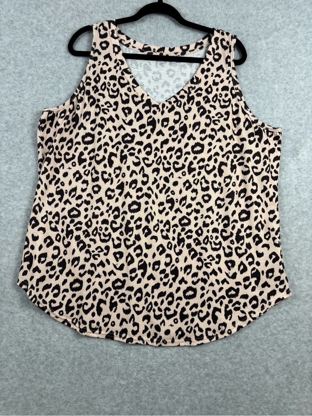 Women’s 2XL Leopard Print Sleeveless V-Neck Tank Top Beige Black